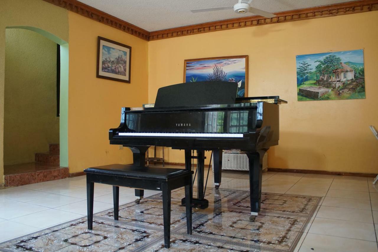 Emerald View Resort Villa Montego Bay Exterior foto